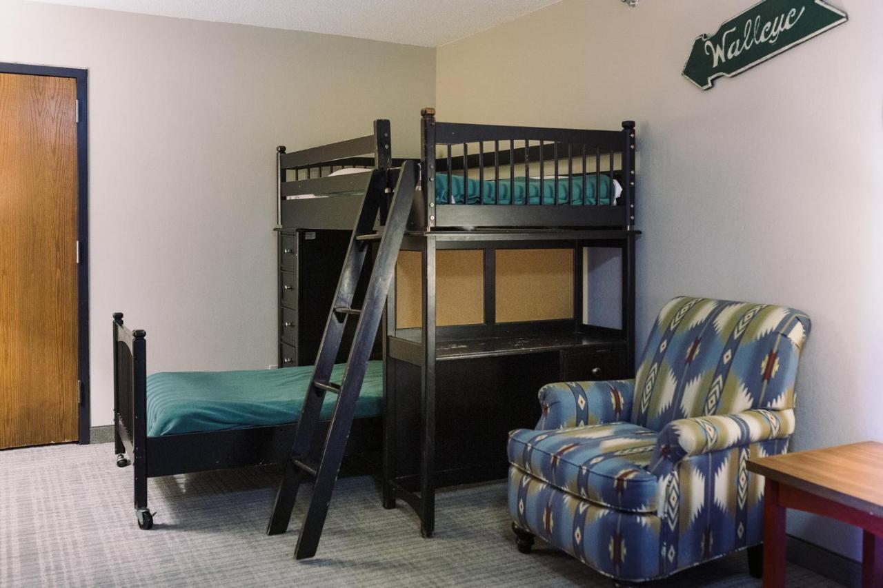 Wildwood Lodge & Suites Clive Kültér fotó